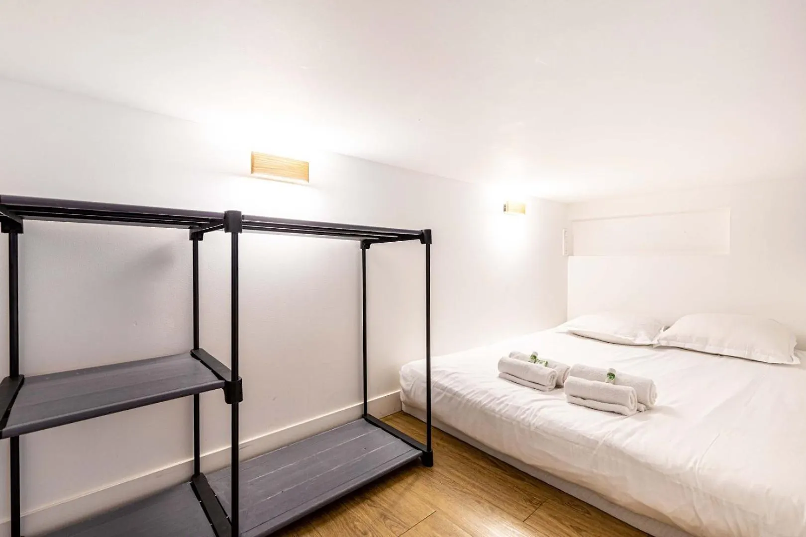 Guestready - Duplex Original Dans Le 11E Arr. Apartment Paris 0*,  France